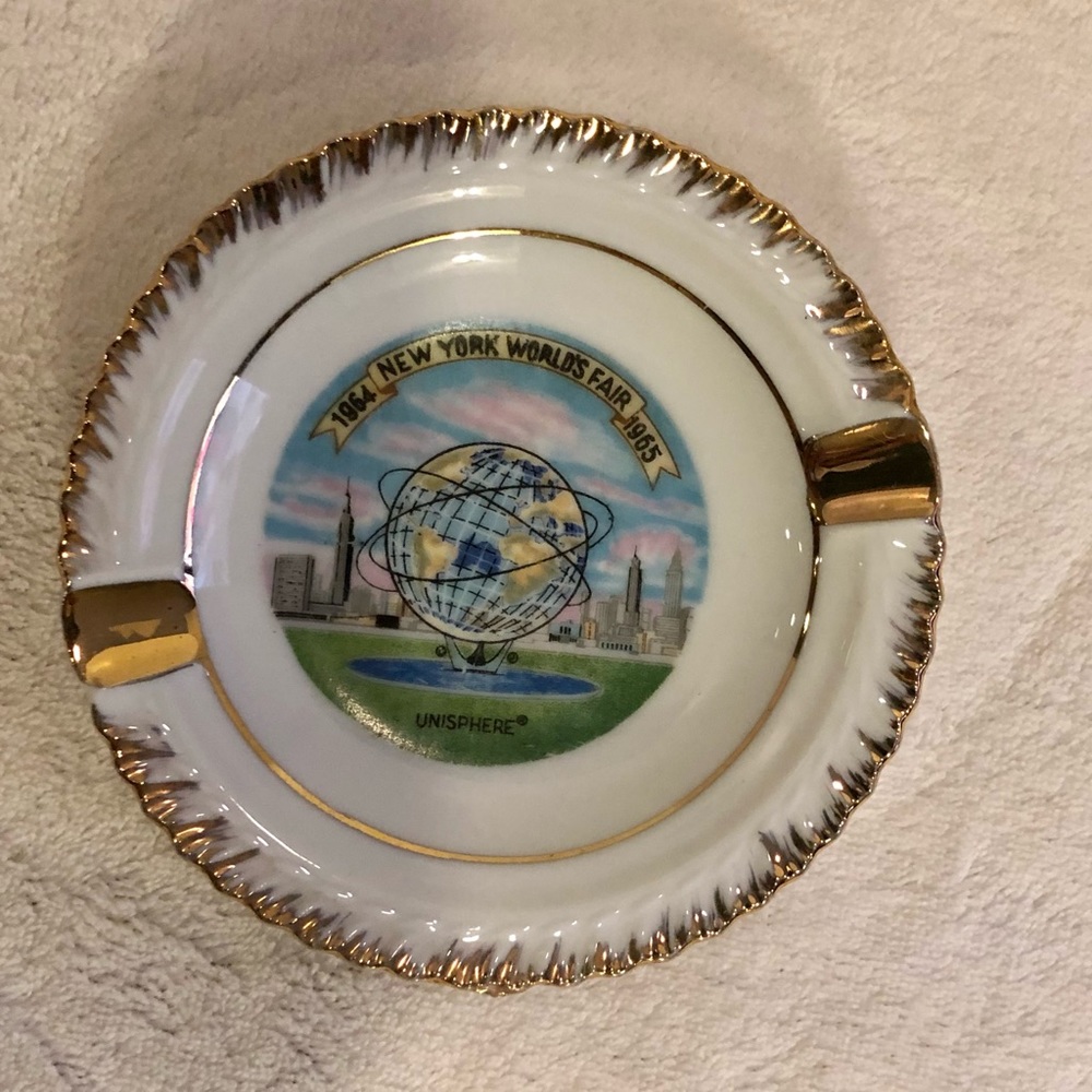 New York Worlds Fair 1964 1965 Ashtray VGUC
